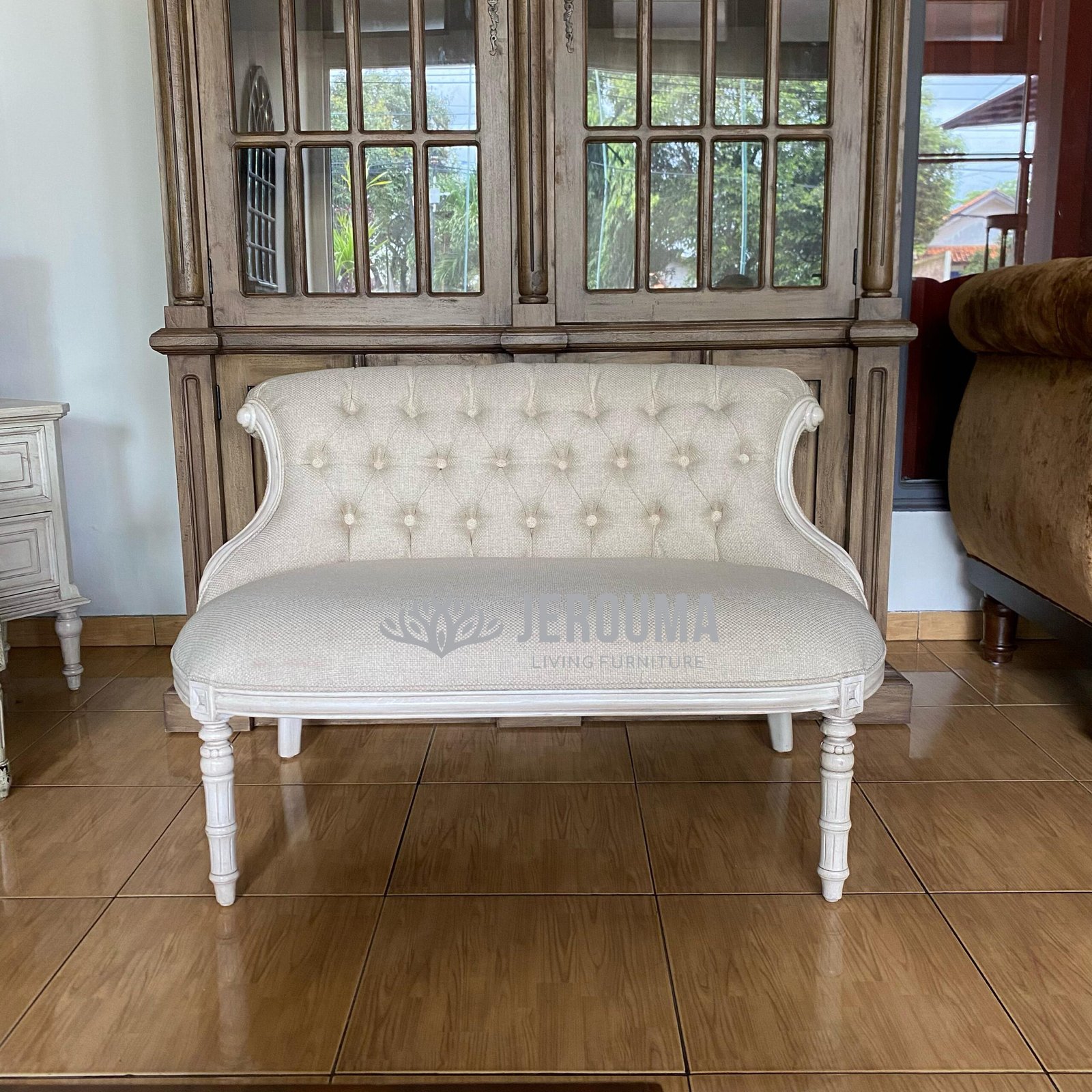 Jerouma Living – Elizabeth Brittanian Sofa