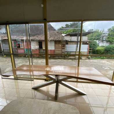 Meja makan kaki stainless steel top table kayu trembesi - Jerouma Living