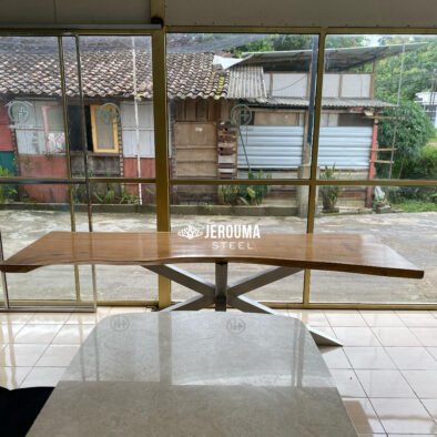 Meja makan kaki stainless steel top table kayu trembesi - Jerouma Living