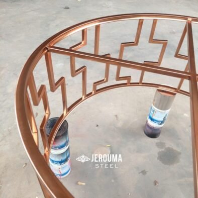 cocok untuk ruang tamu minimalis atau klasik.