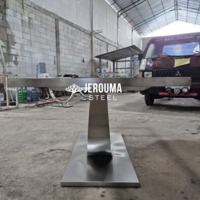 Meja Console model Half Moon Stainless Steel