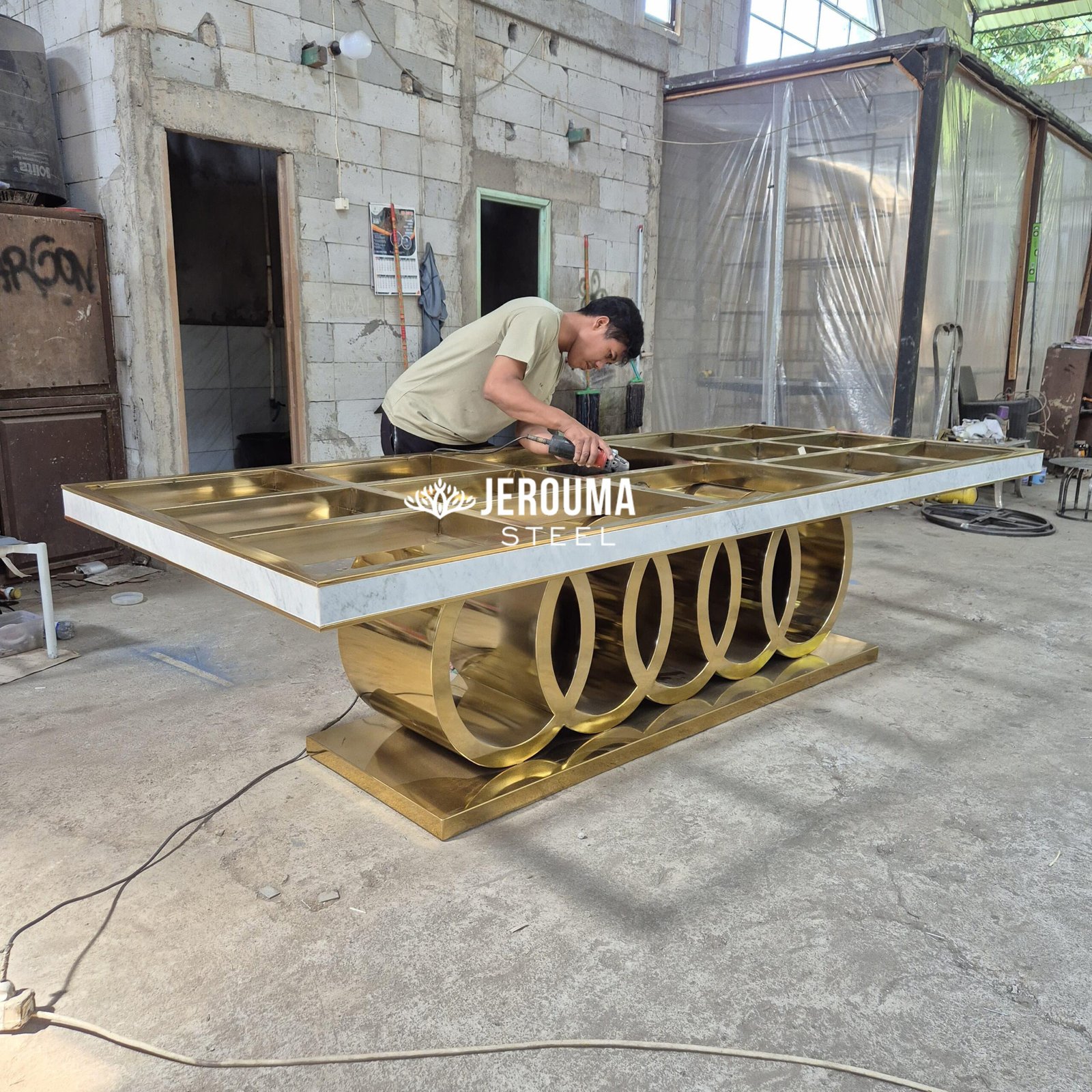BIG Audi Classy Dining Table Stainless Steel mix Marble