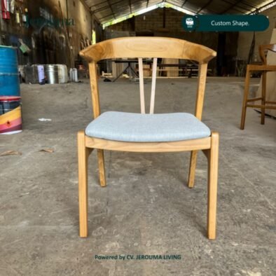 Kursi Makan Kayu Custom Minimalis dengan Dudukan Empuk | Jerouma Living