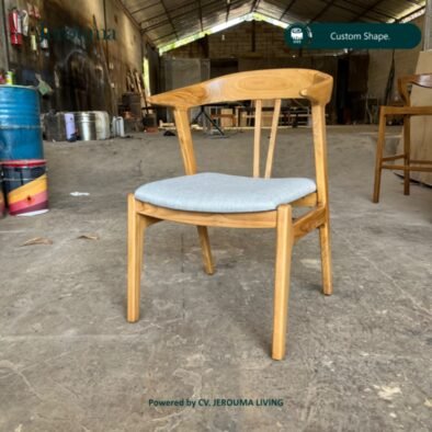 Kursi Makan Kayu Custom Minimalis dengan Dudukan Empuk | Jerouma Living
