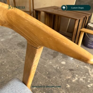 Kursi Makan Kayu Custom Minimalis dengan Dudukan Empuk | Jerouma Living