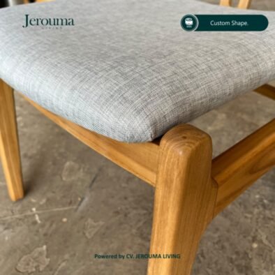 Kursi Makan Kayu Custom Minimalis dengan Dudukan Empuk | Jerouma Living