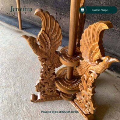 Tiang Bendera Kayu Ukir Jepara Custom – Elegan & Mewah