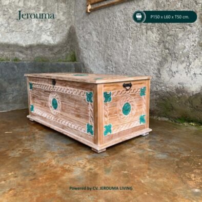 Peti Kayu Ukir Vintage 150 cm – Storage Box Kayu Dekoratif