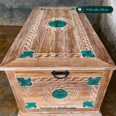 Peti Kayu Ukir Vintage 150 cm – Storage Box Kayu Dekoratif
