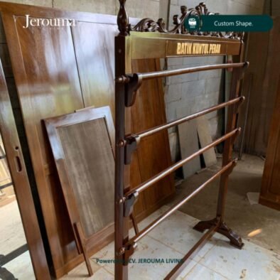 Gawangan Batik Kayu Jati Kuntul Perak Custom Shape – Jerouma Living