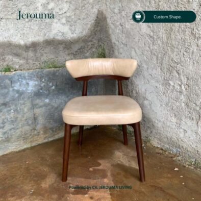Kursi Makan Kayu Custom dengan Jok Kulit – Desain Modern Elegan | Jerouma Living