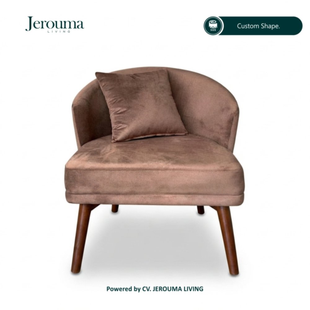 Kursi Lounge Modern dengan Kaki Kayu & Bantal – Kurs 056 | Jerouma Living
