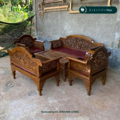 Set Kursi Tamu Kayu Ukir Mewah 2+2+1+1 + Meja – Furniture Ruang Tamu Klasik